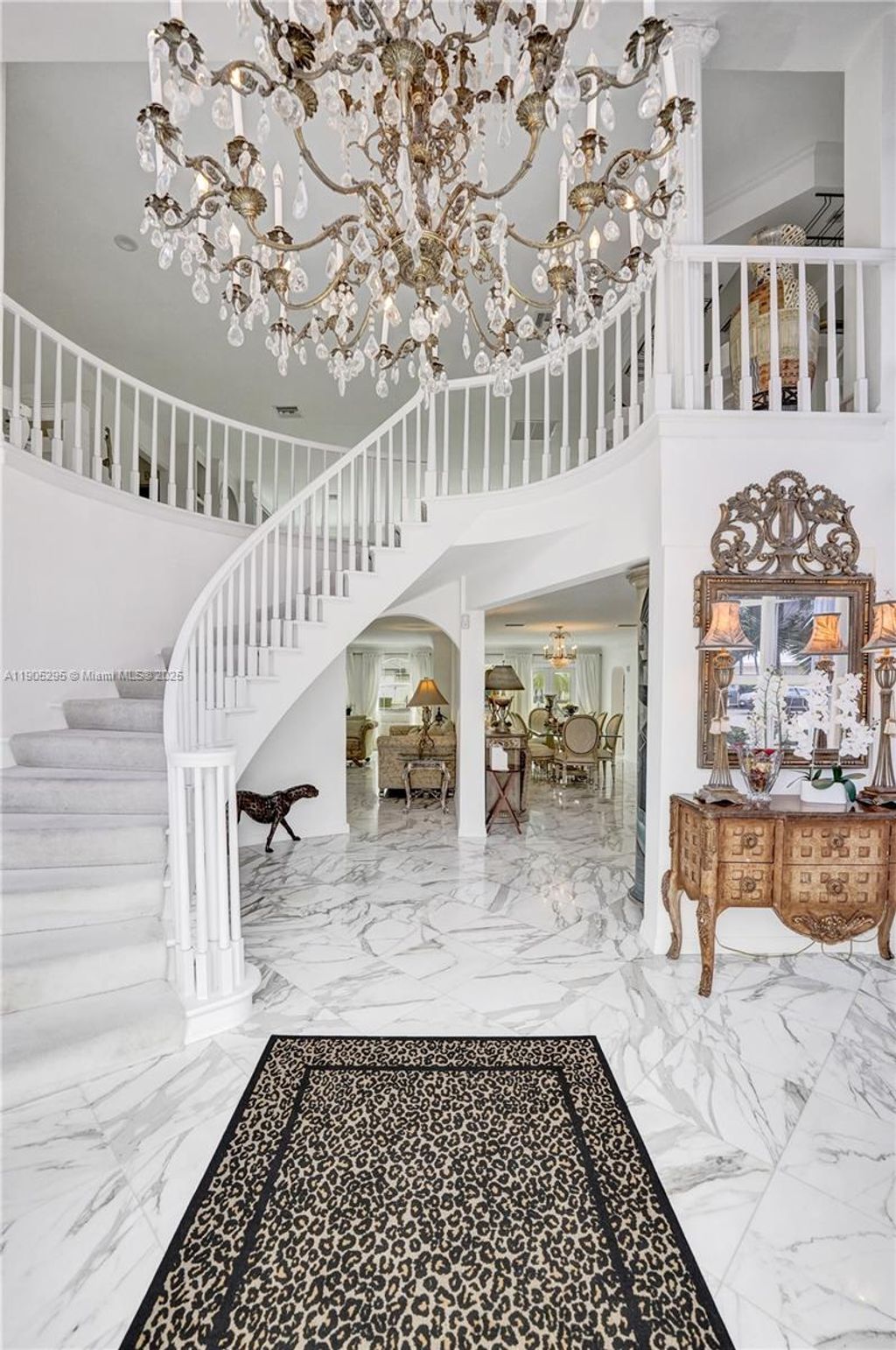 Photo of 2889 NE 35th St, Fort Lauderdale, FL 33306 (MLS # A11905295)