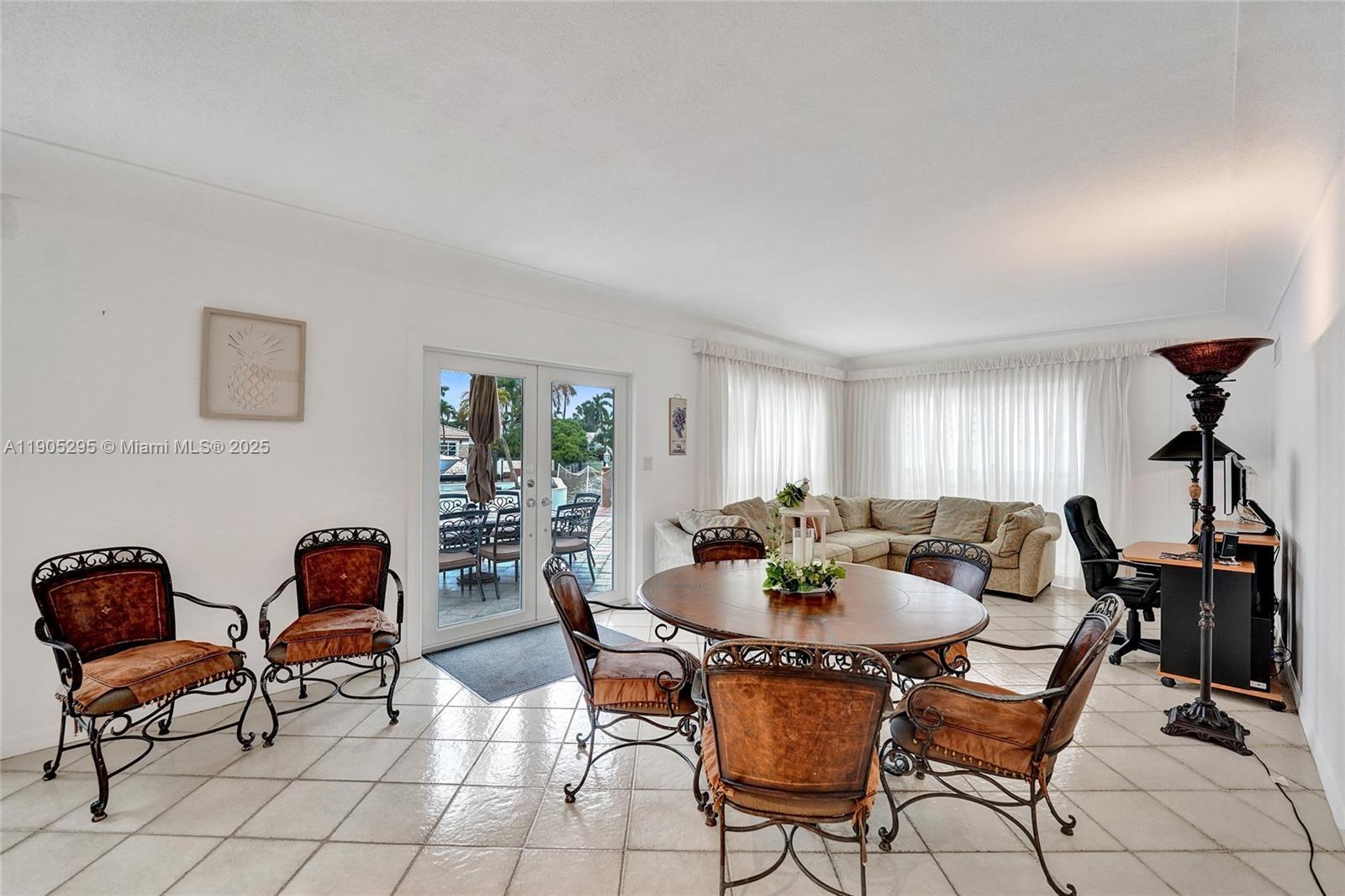 CORAL RIDGE COUNTRY CLUB - Residential Lease