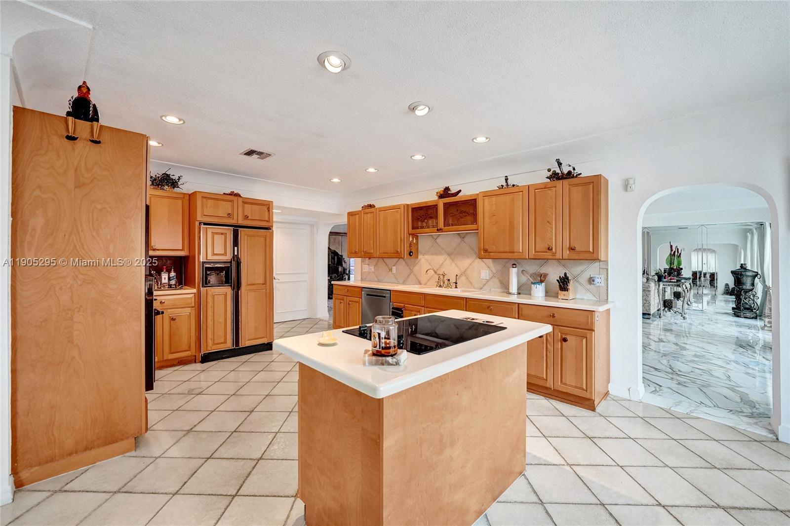 CORAL RIDGE COUNTRY CLUB - Residential Lease