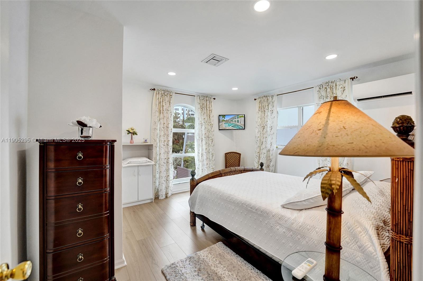 CORAL RIDGE COUNTRY CLUB - Residential Lease