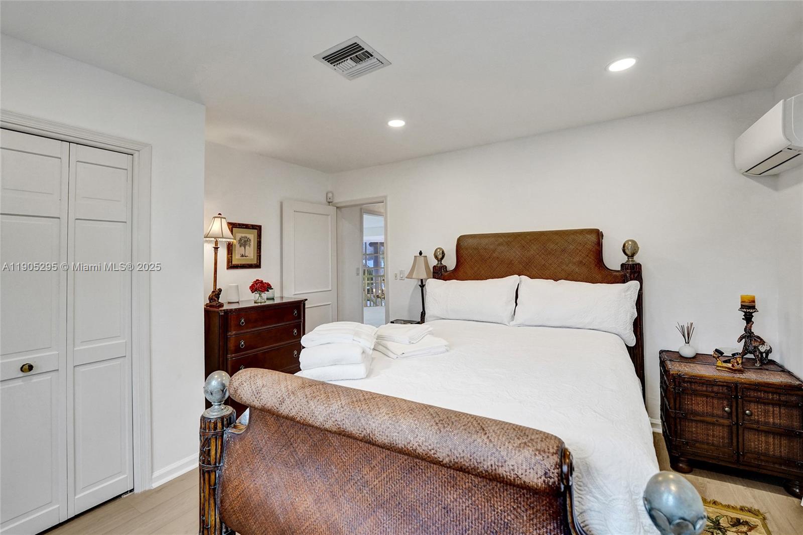 CORAL RIDGE COUNTRY CLUB - Residential Lease