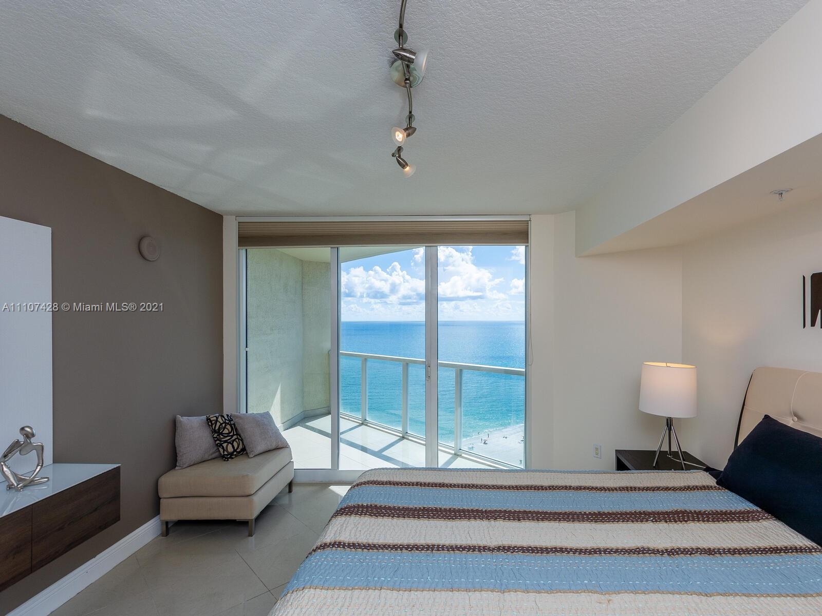 LA PERLA CONDO - Residential Lease