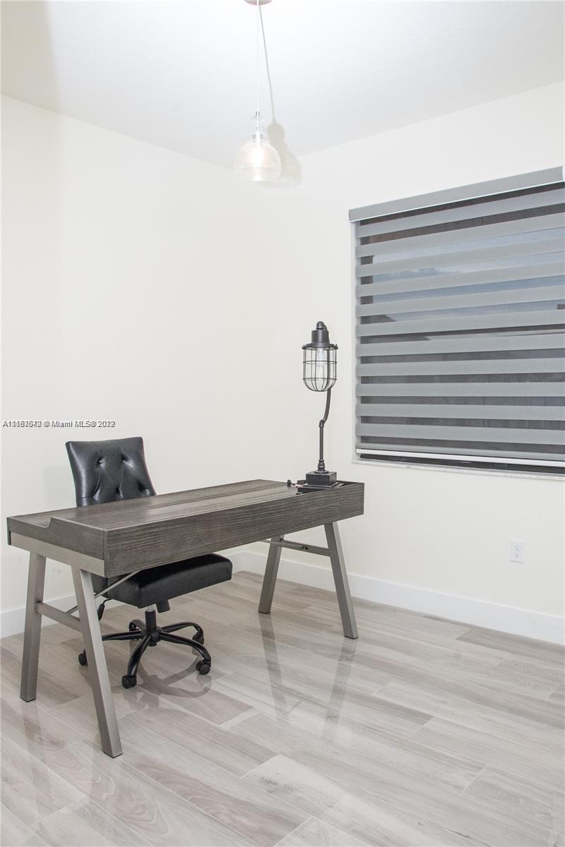 APEX AT PARK CENTRAL COND - Residential Lease