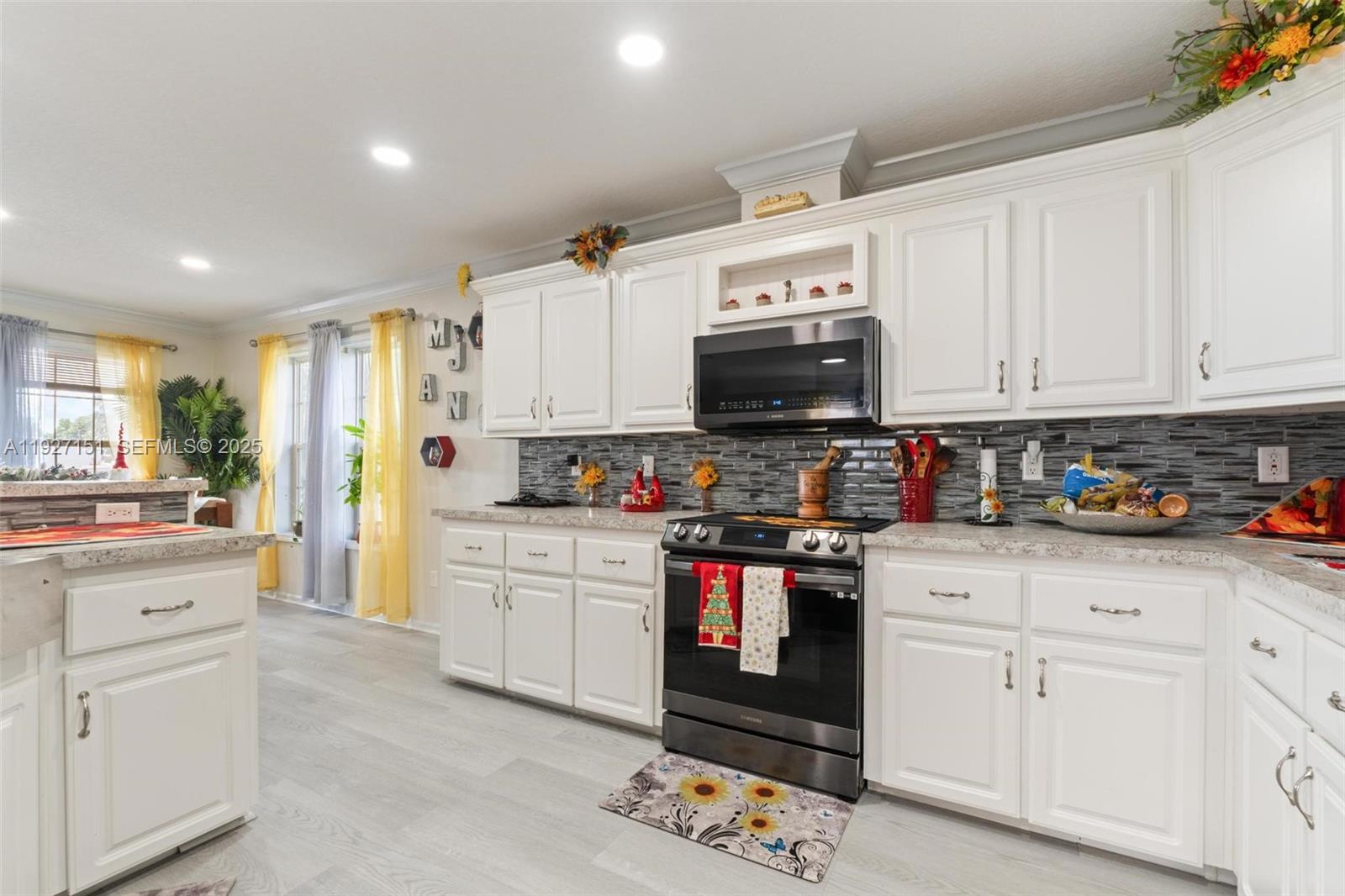 GOLD COASTER TRAILER PARK - Residential