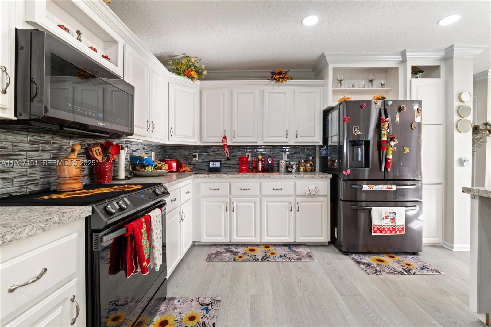 GOLD COASTER TRAILER PARK - Residential