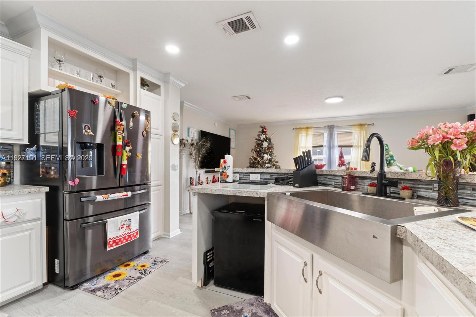 GOLD COASTER TRAILER PARK - Residential