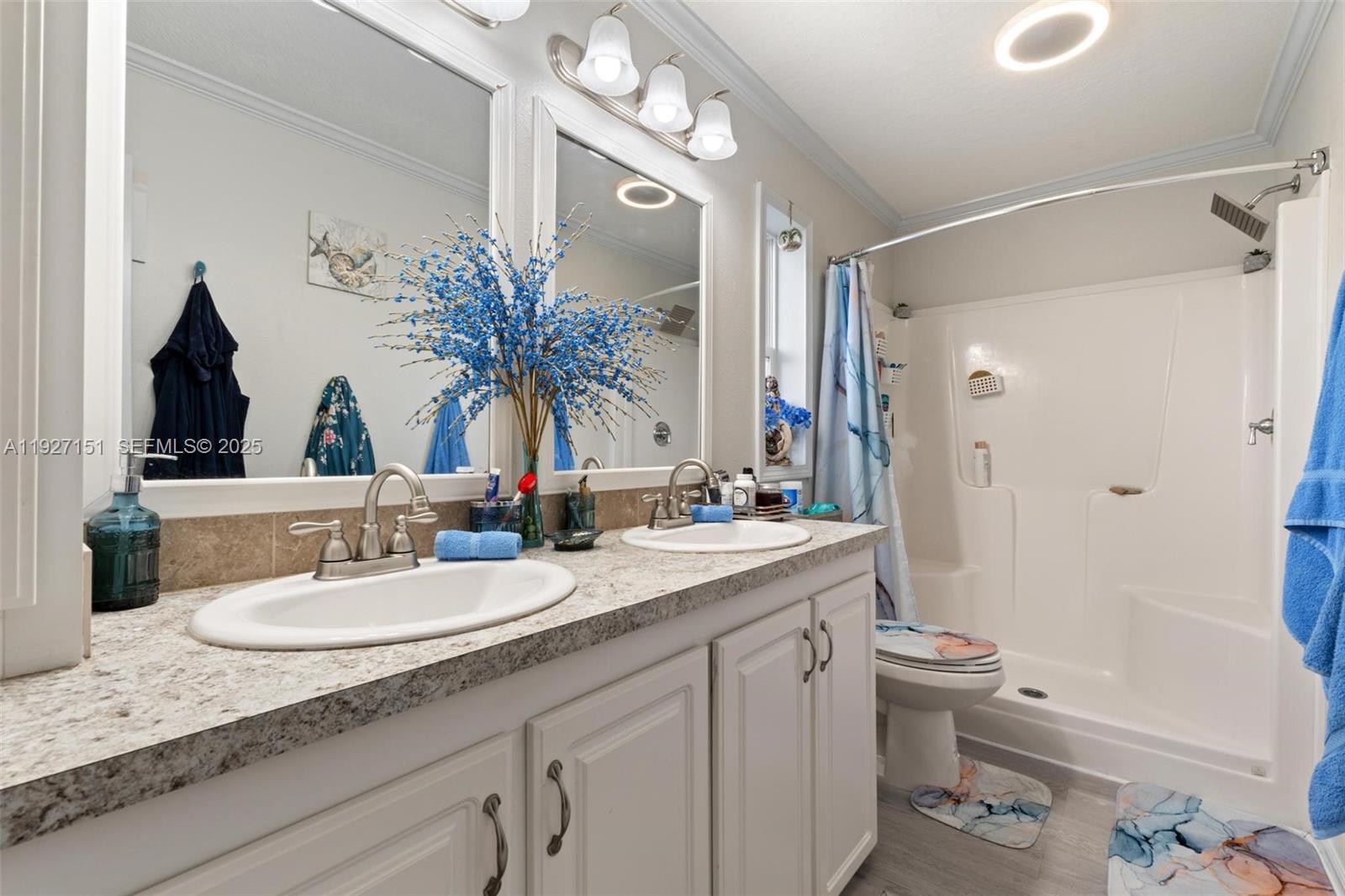 GOLD COASTER TRAILER PARK - Residential