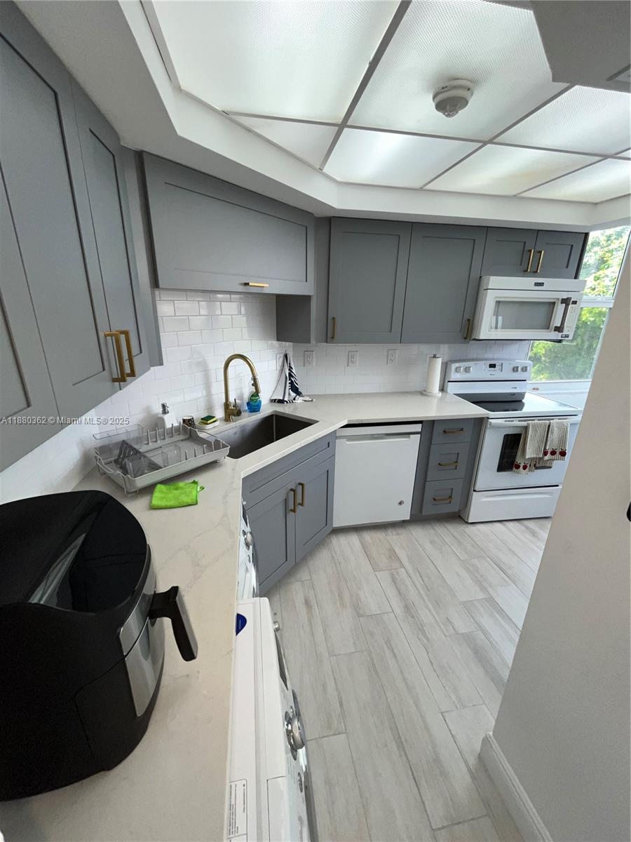 CLARIDGE CONDO - Residential Lease