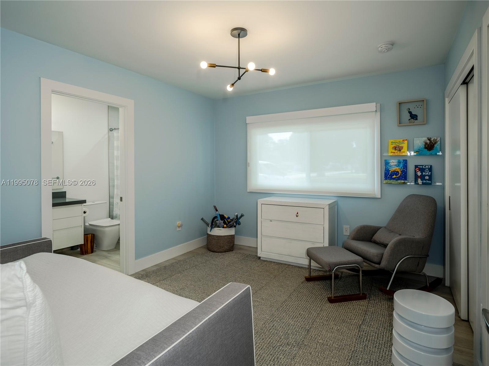 SNAPPER CREEK VILLAGE AMD - Residential