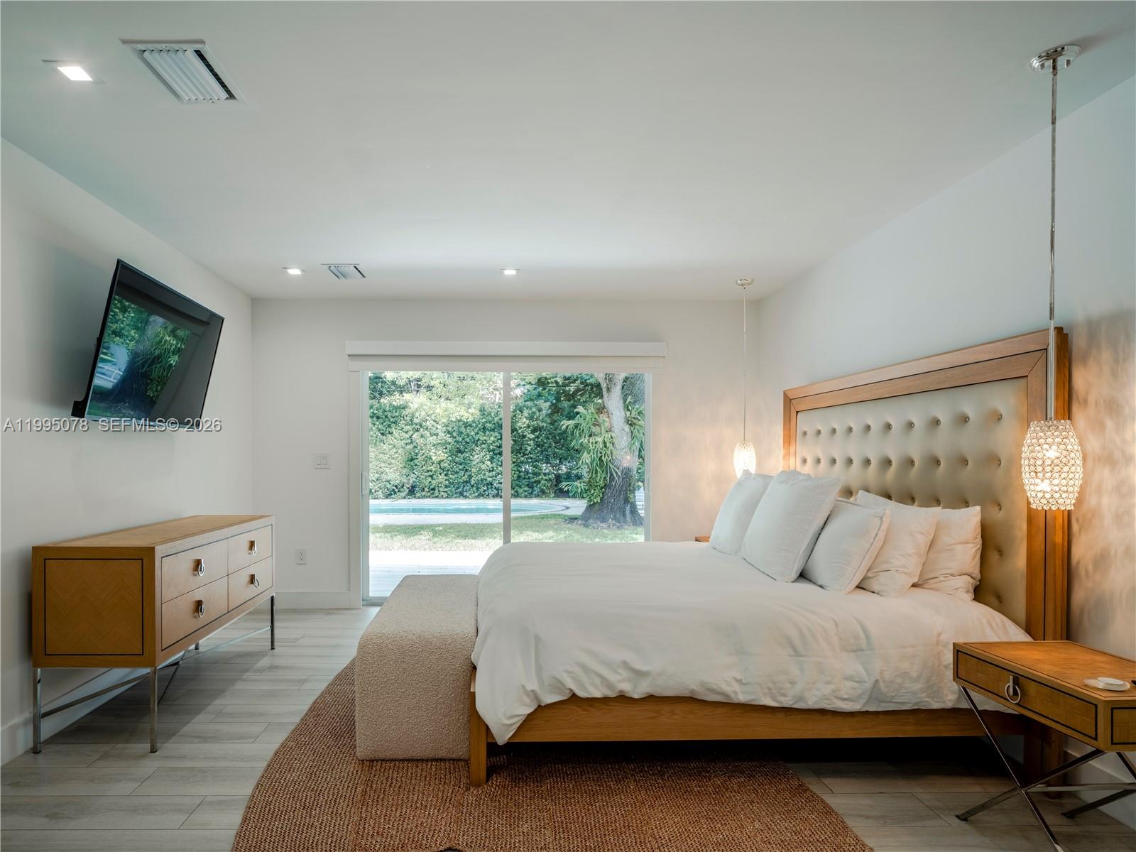 SNAPPER CREEK VILLAGE AMD - Residential