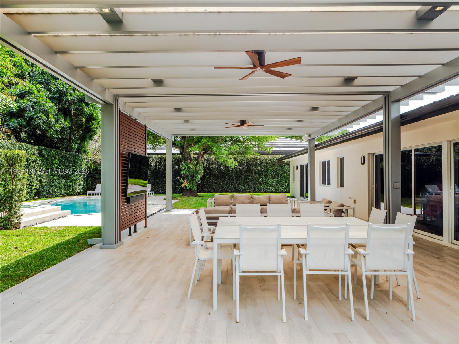 SNAPPER CREEK VILLAGE AMD - Residential