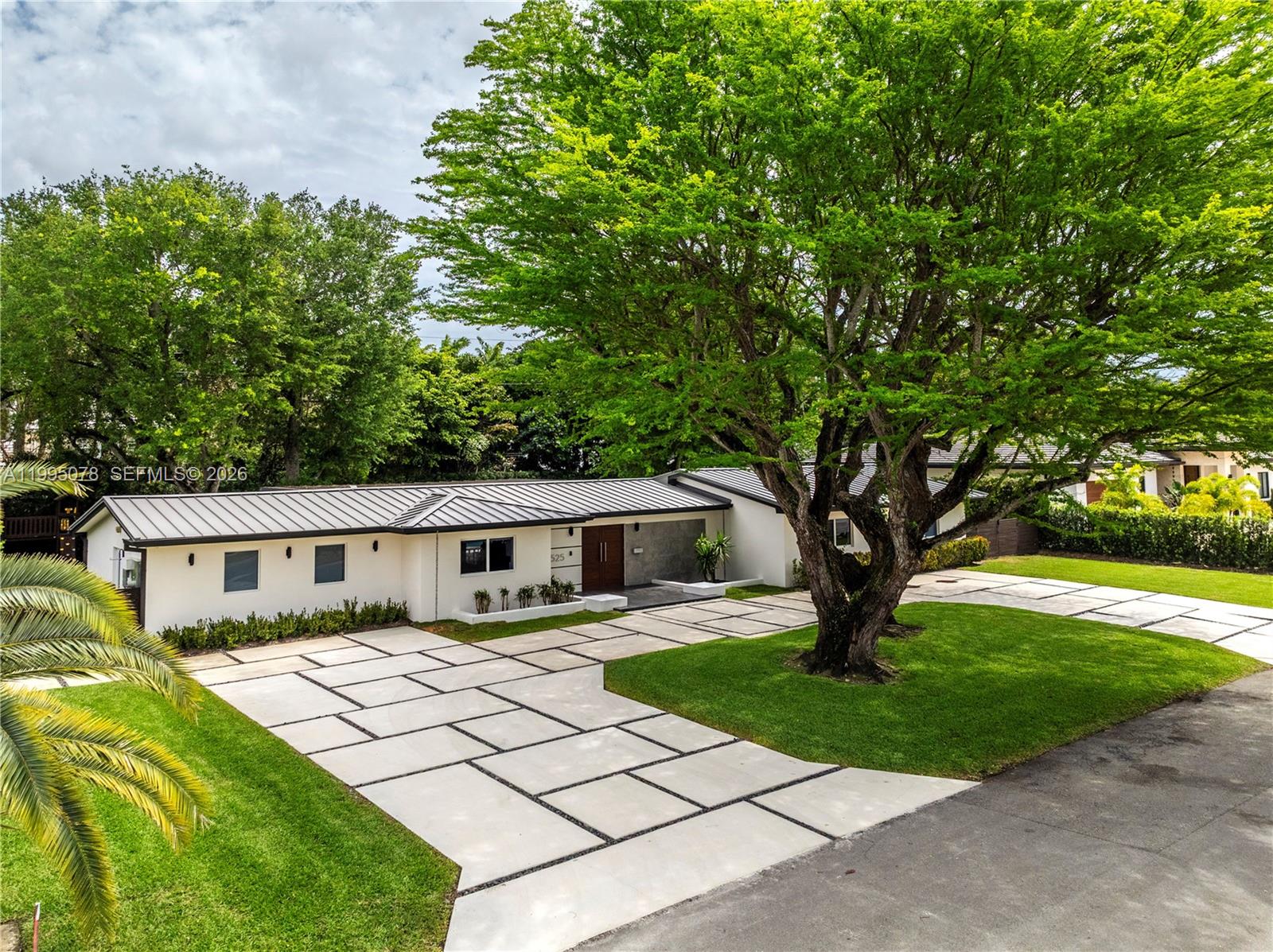 SNAPPER CREEK VILLAGE AMD - Residential