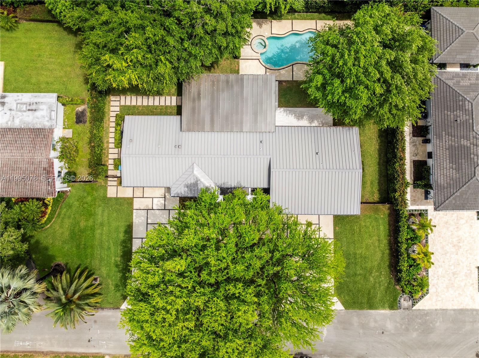 SNAPPER CREEK VILLAGE AMD - Residential