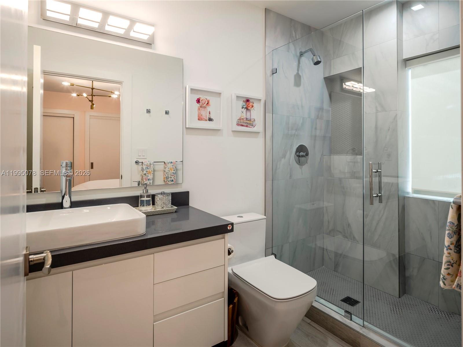 SNAPPER CREEK VILLAGE AMD - Residential