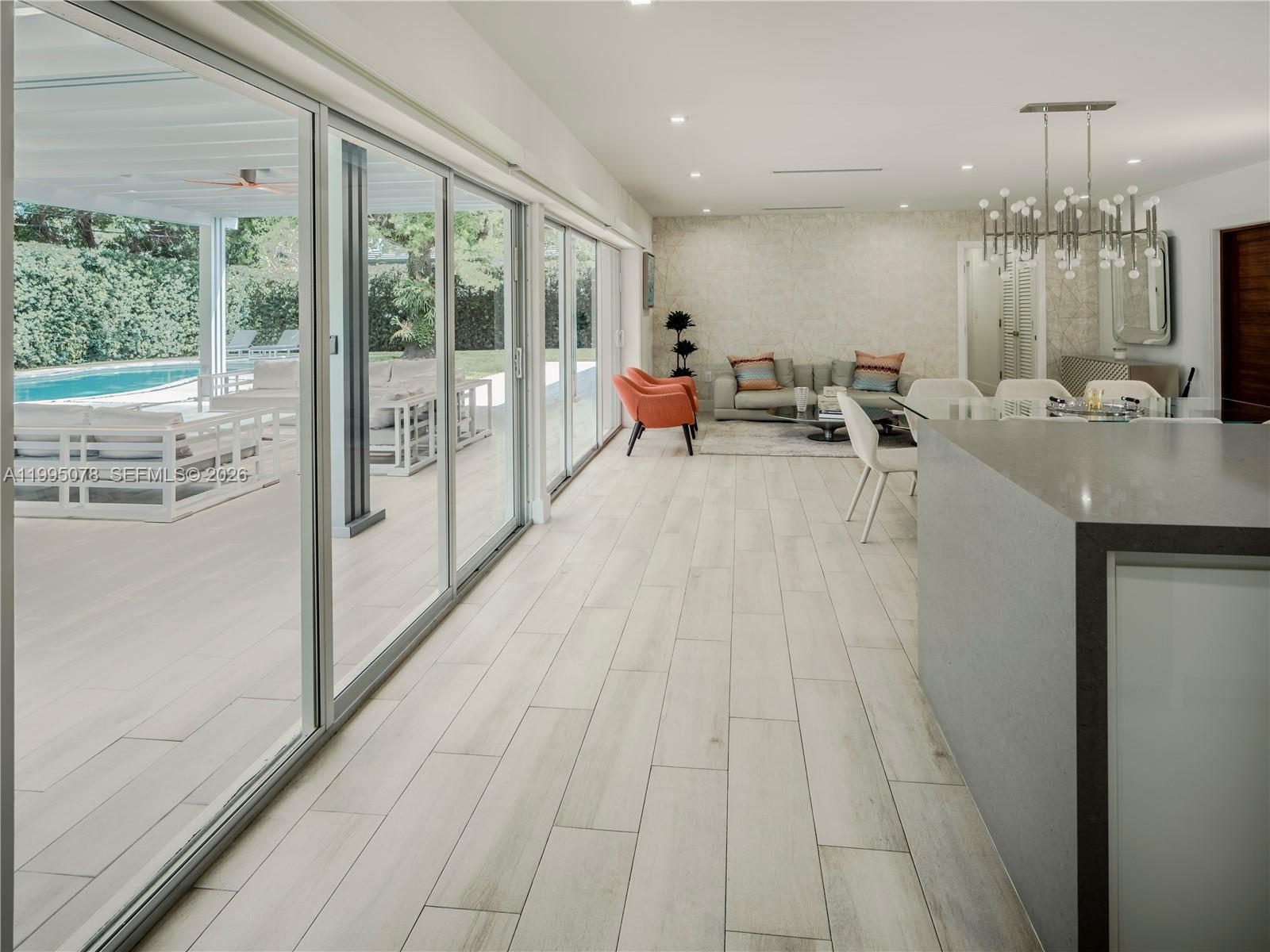 SNAPPER CREEK VILLAGE AMD - Residential