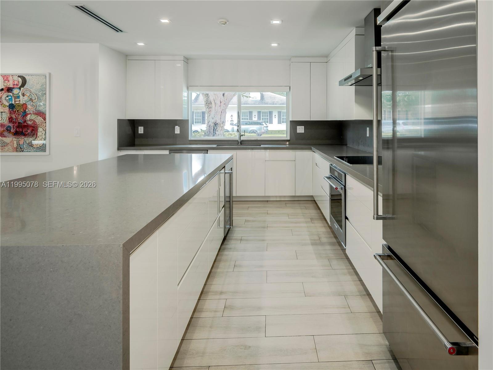 SNAPPER CREEK VILLAGE AMD - Residential