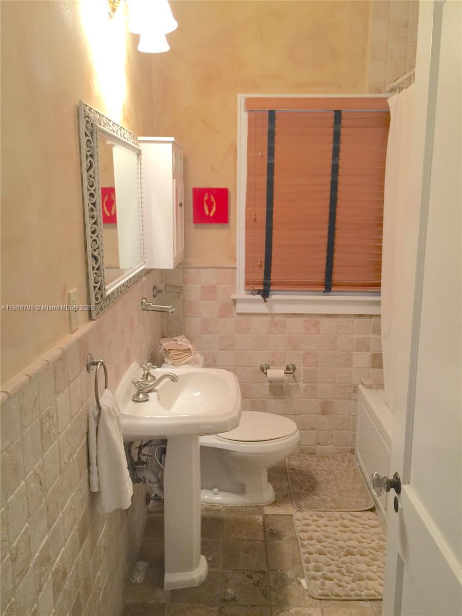 CORAL GABLES GRANADA SEC - Residential Lease