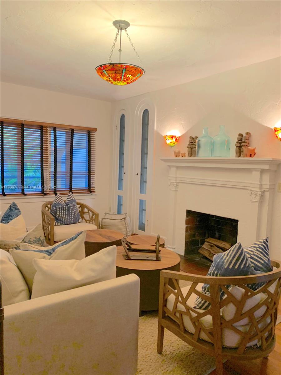 CORAL GABLES GRANADA SEC - Residential Lease