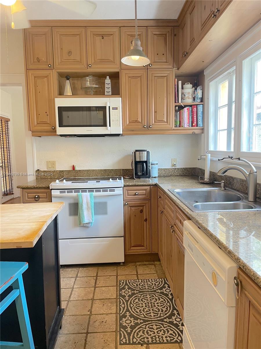 CORAL GABLES GRANADA SEC - Residential Lease