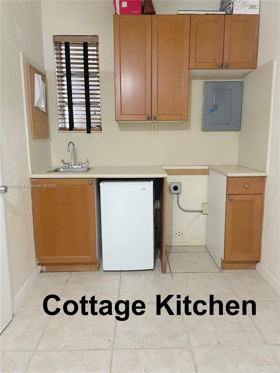 CORAL GABLES GRANADA SEC - Residential Lease