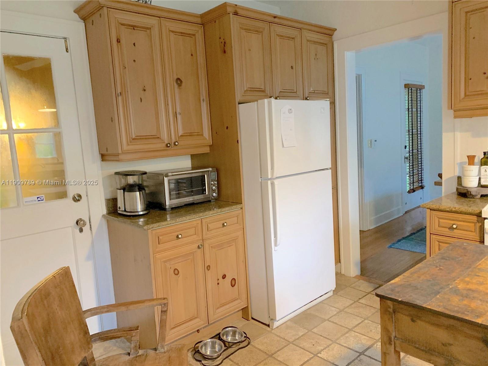 CORAL GABLES GRANADA SEC - Residential Lease