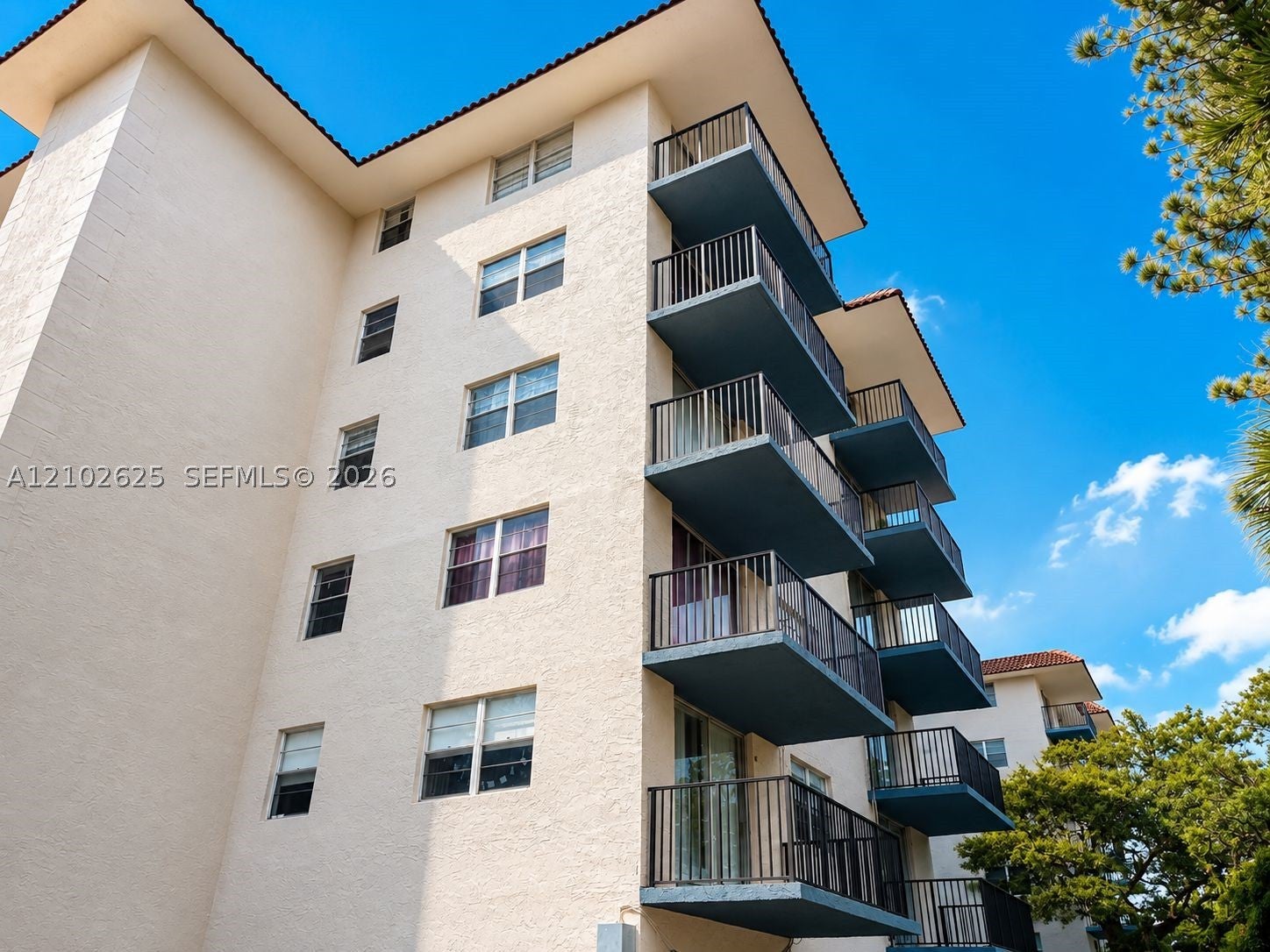 12590 NE 16th Ave 303, North Miami FL 33161