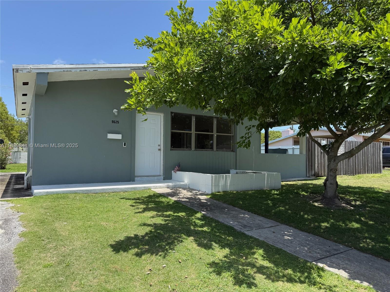 Don’t miss this excellent opportunity to own a 3-bedroom, 2-bath single-family home in Palmetto Bay. This home is fairly original which provides endless possibilities to make it your own. Located in a great area and offers a spacious backyard providing ample room for outdoor entertaining, a boat or even a custom pool. With its versatile layout and desirable location, this property is a fantastic opportunity for homeowners or investors alike. Selling AS-IS. Price reflects updating needed.