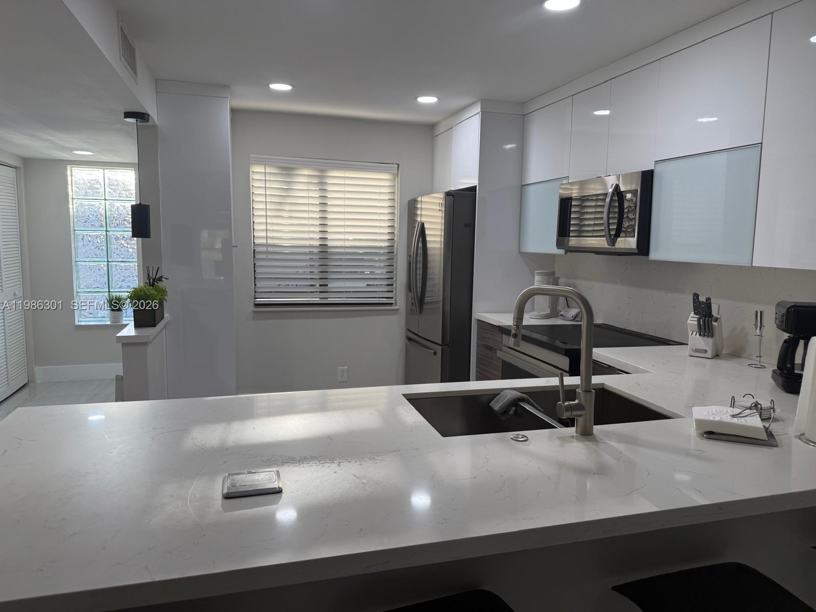 WESTON LAKES 21 INC CONDO - Residential Lease