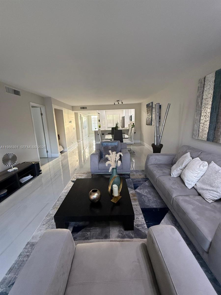 WESTON LAKES 21 INC CONDO - Residential Lease