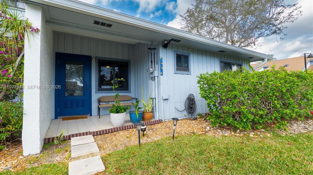 Photo of 1662 N 14th Ter #0, Hollywood, FL 33020 (MLS # A11977642)