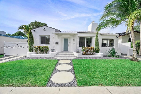 742 NE 82ND TER, MIAMI, FL 33138 - Image 4c8e1f928eebacec0e3a73f38bc29f45/1652732834