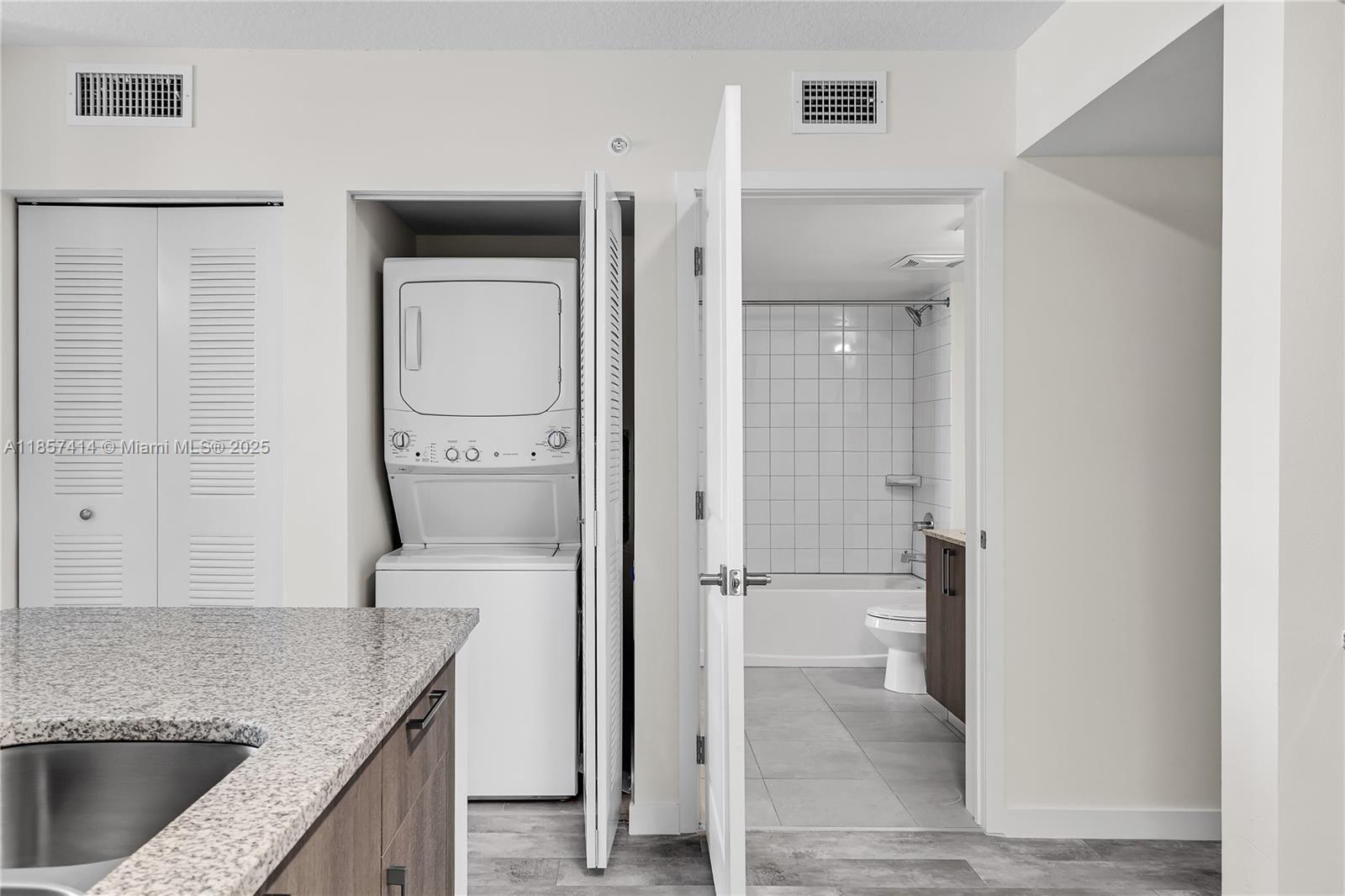 SWEETWATER GROVES .14 AC - Residential Lease