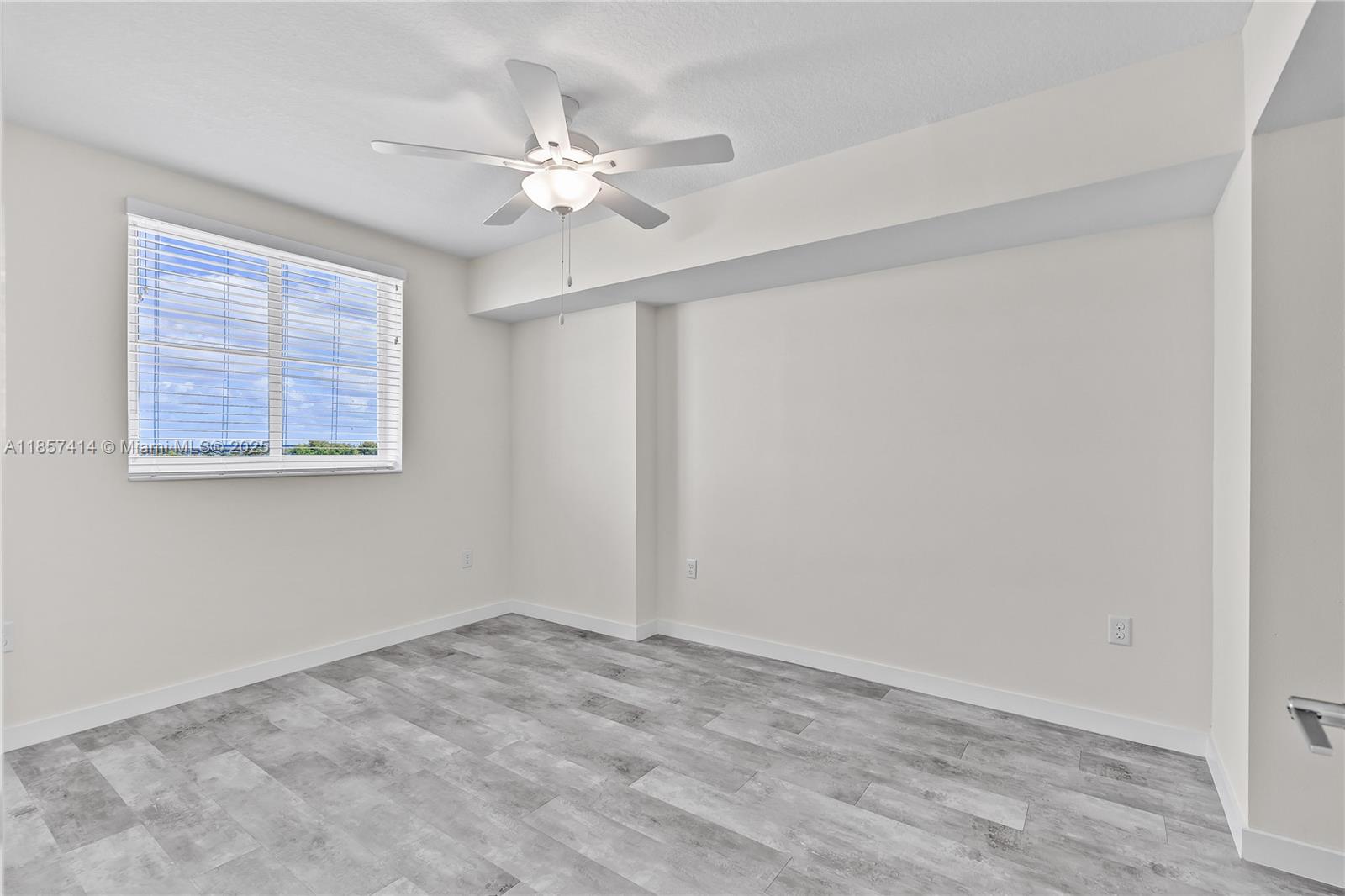 SWEETWATER GROVES .14 AC - Residential Lease