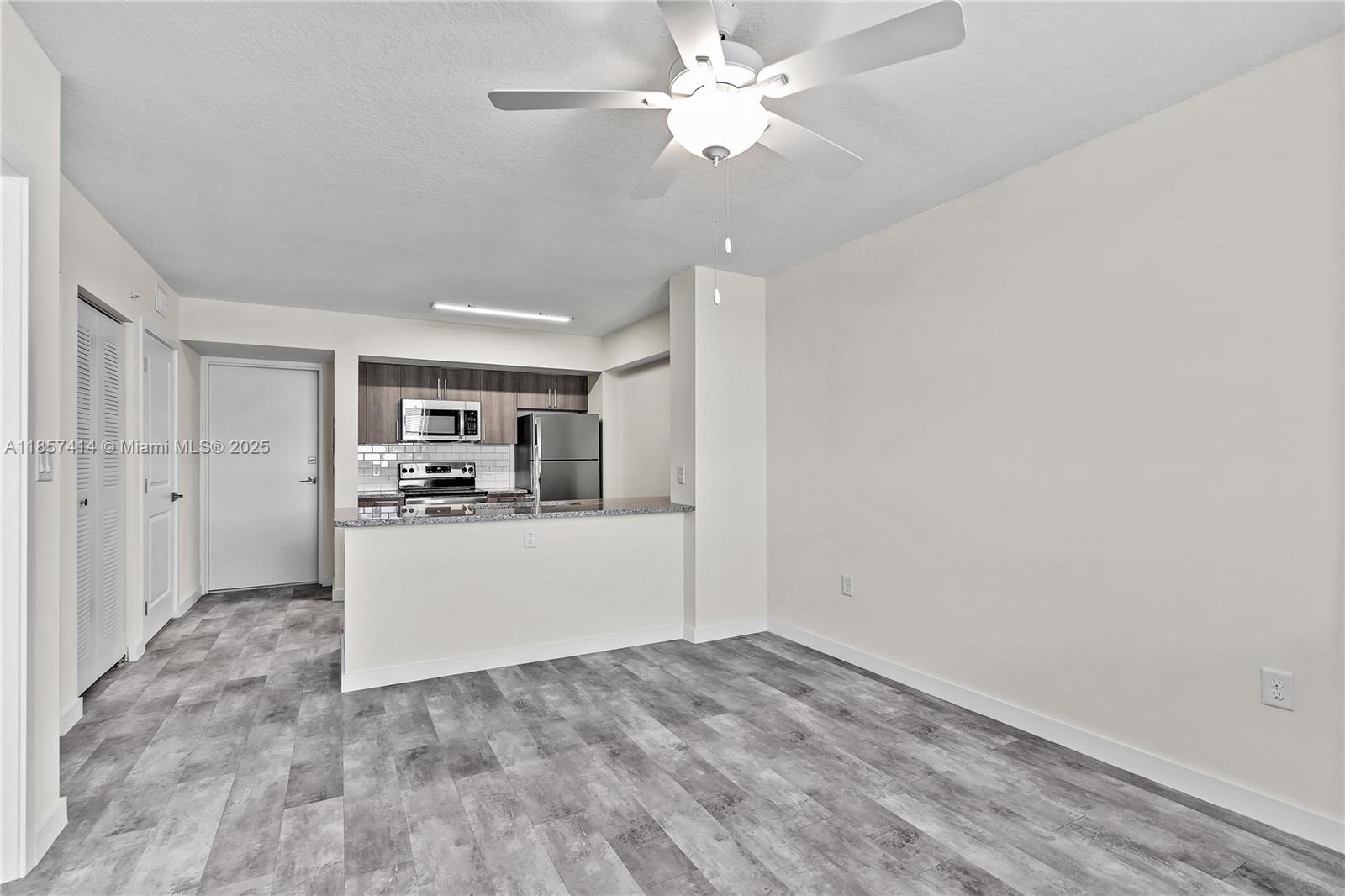 SWEETWATER GROVES .14 AC - Residential Lease