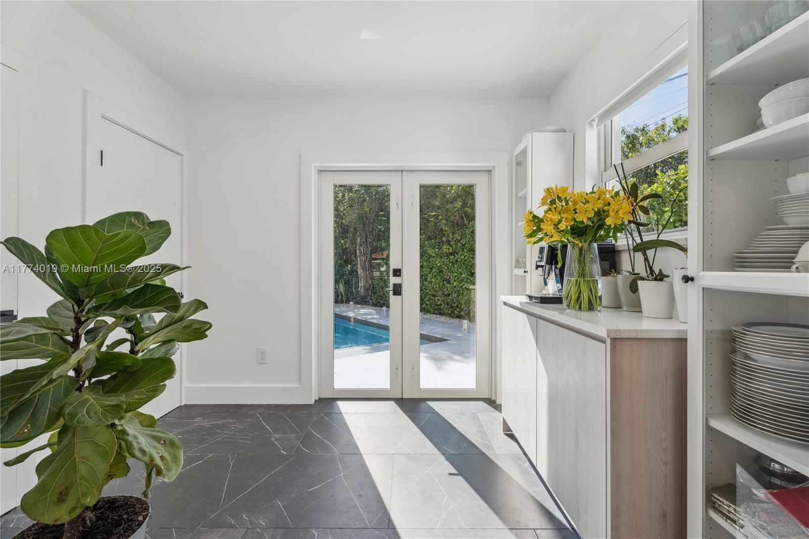 BRICKELL ESTATES - Residential
