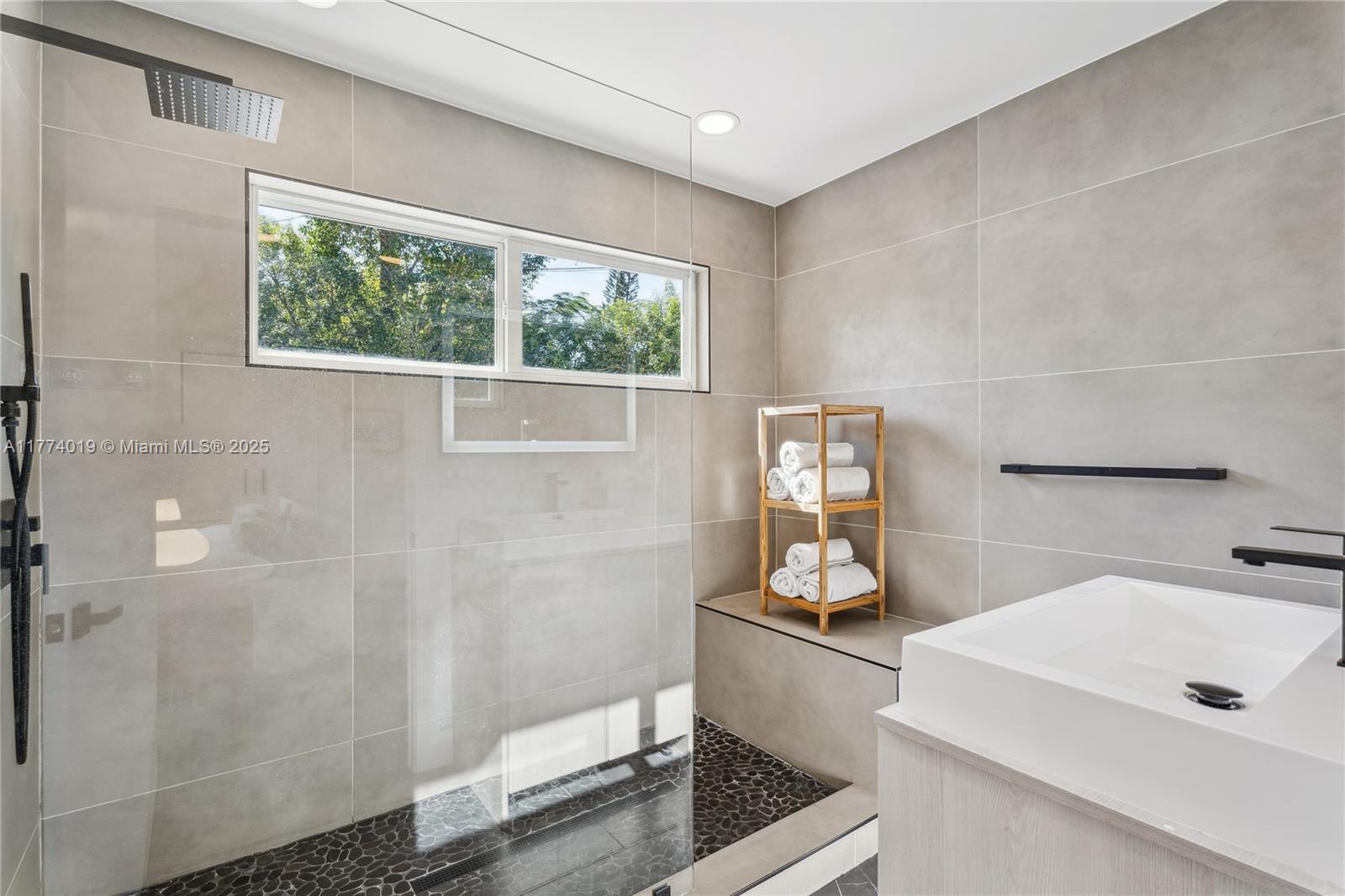 BRICKELL ESTATES - Residential