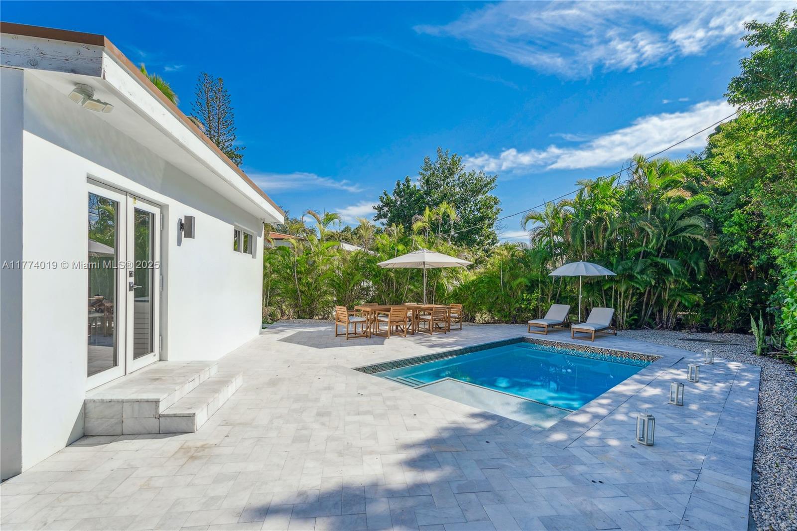 BRICKELL ESTATES - Residential
