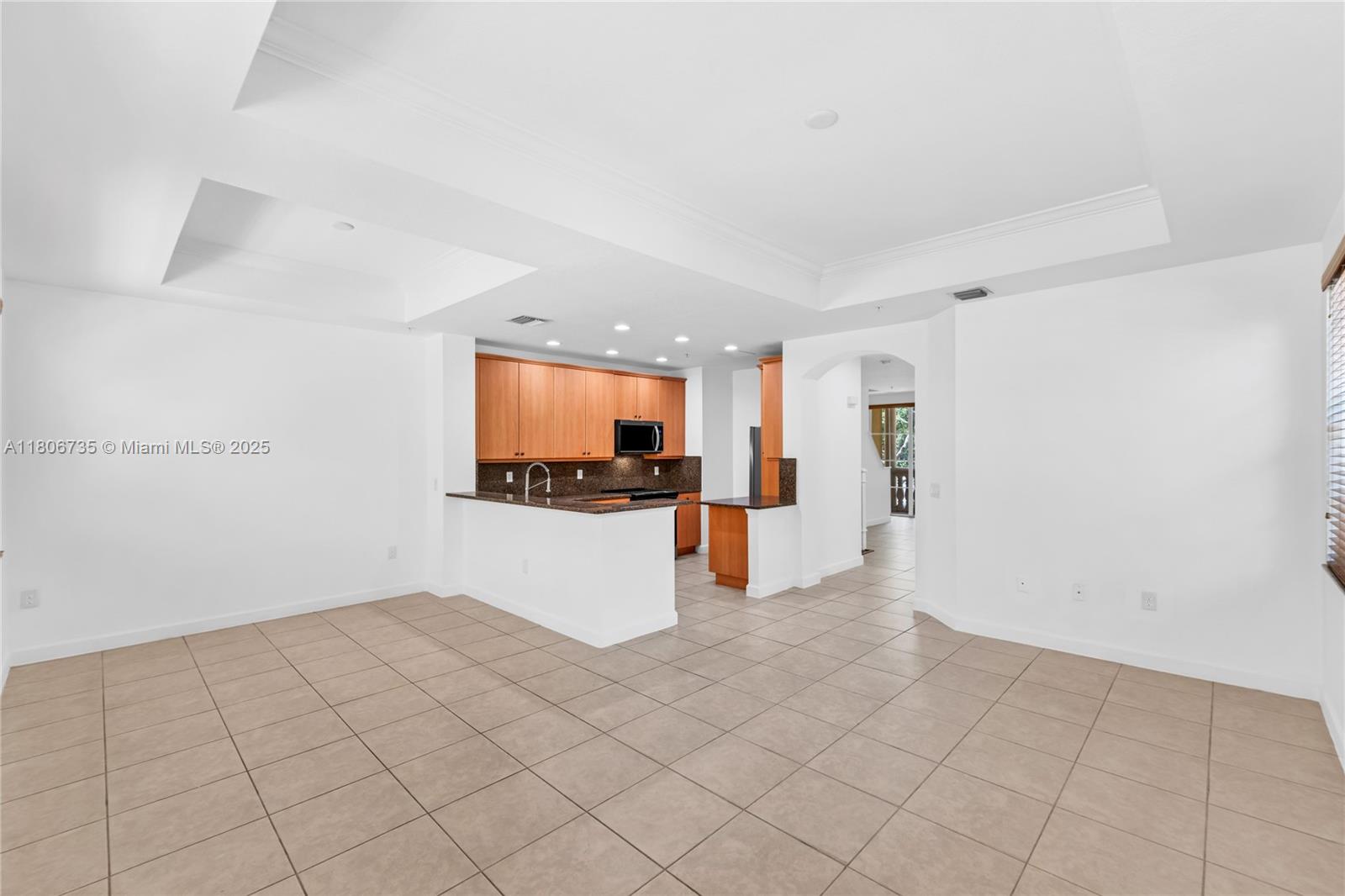 HARBOUR OAKS - Residential Lease