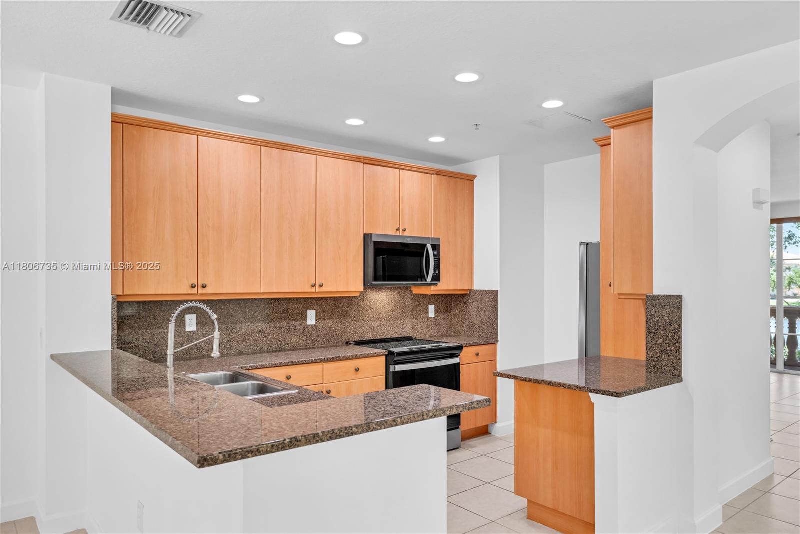 HARBOUR OAKS - Residential Lease