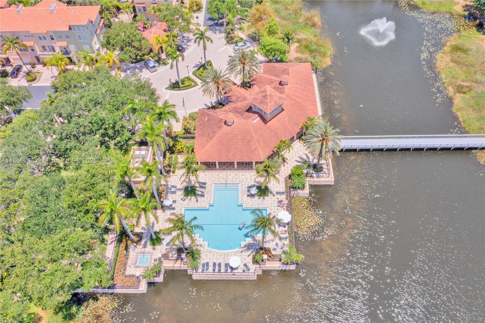 HARBOUR OAKS - Residential Lease