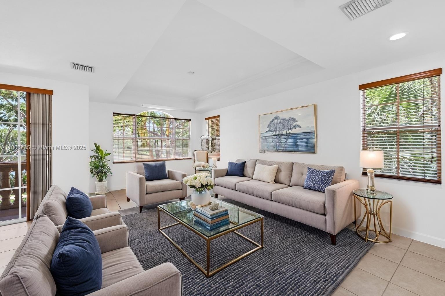 HARBOUR OAKS - Residential Lease