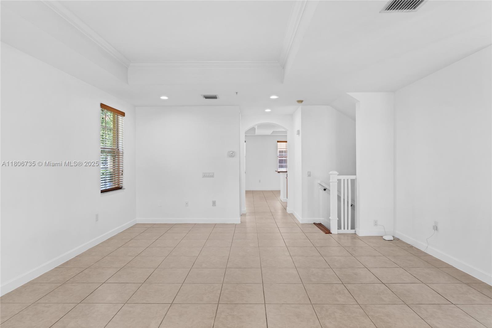HARBOUR OAKS - Residential Lease