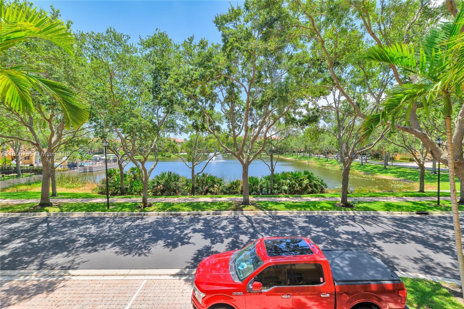 HARBOUR OAKS - Residential Lease