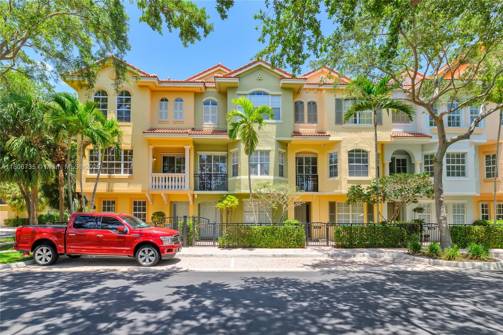 HARBOUR OAKS - Residential Lease