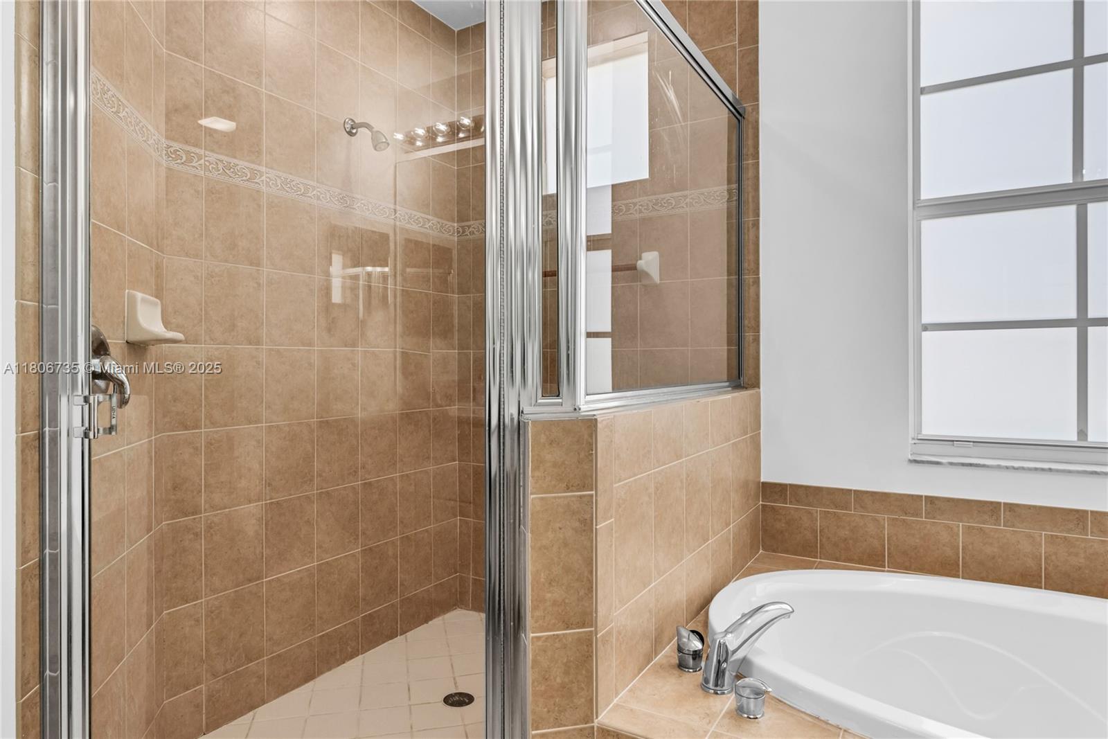HARBOUR OAKS - Residential Lease