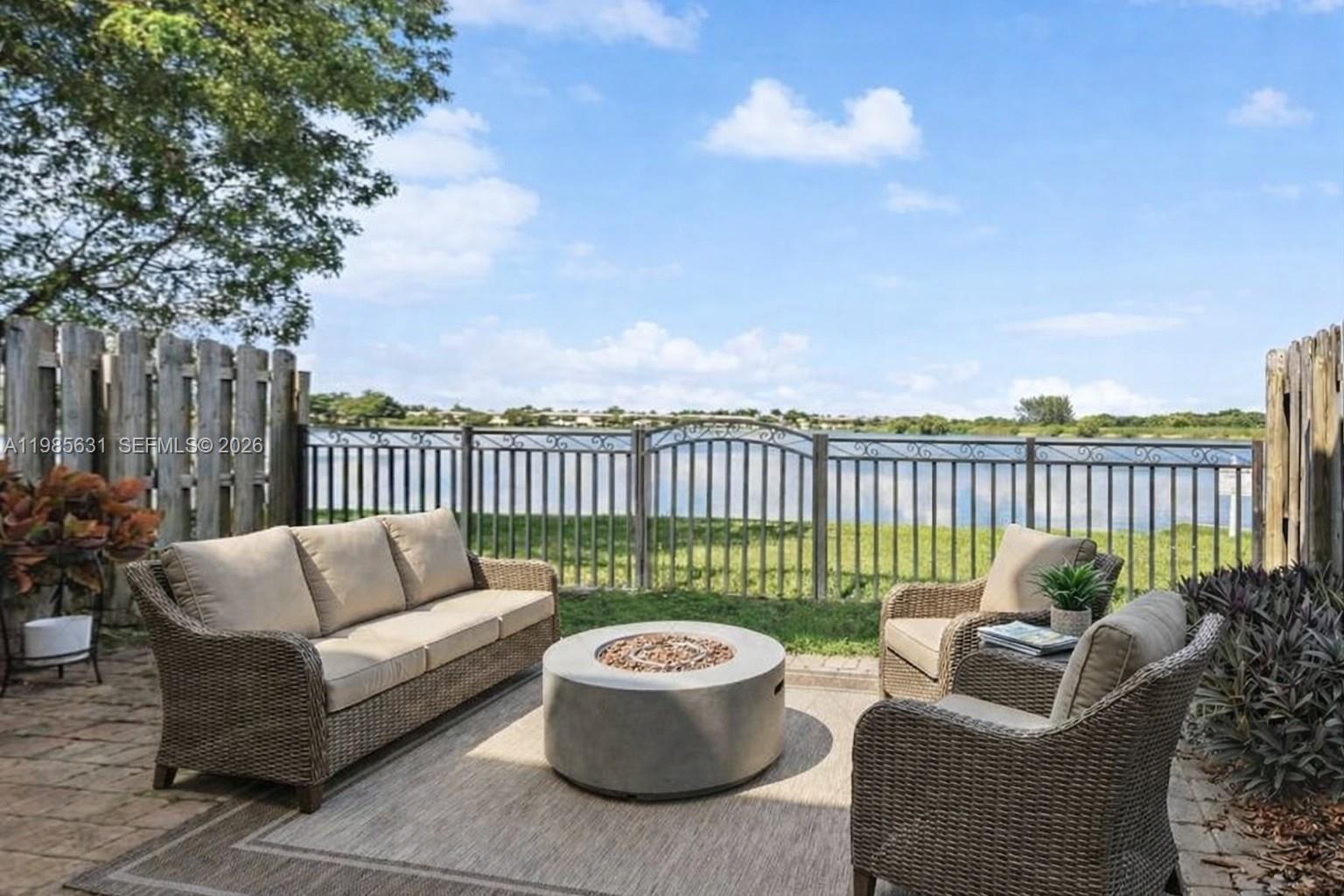 LAKES BY THE BAY GEE - Residential