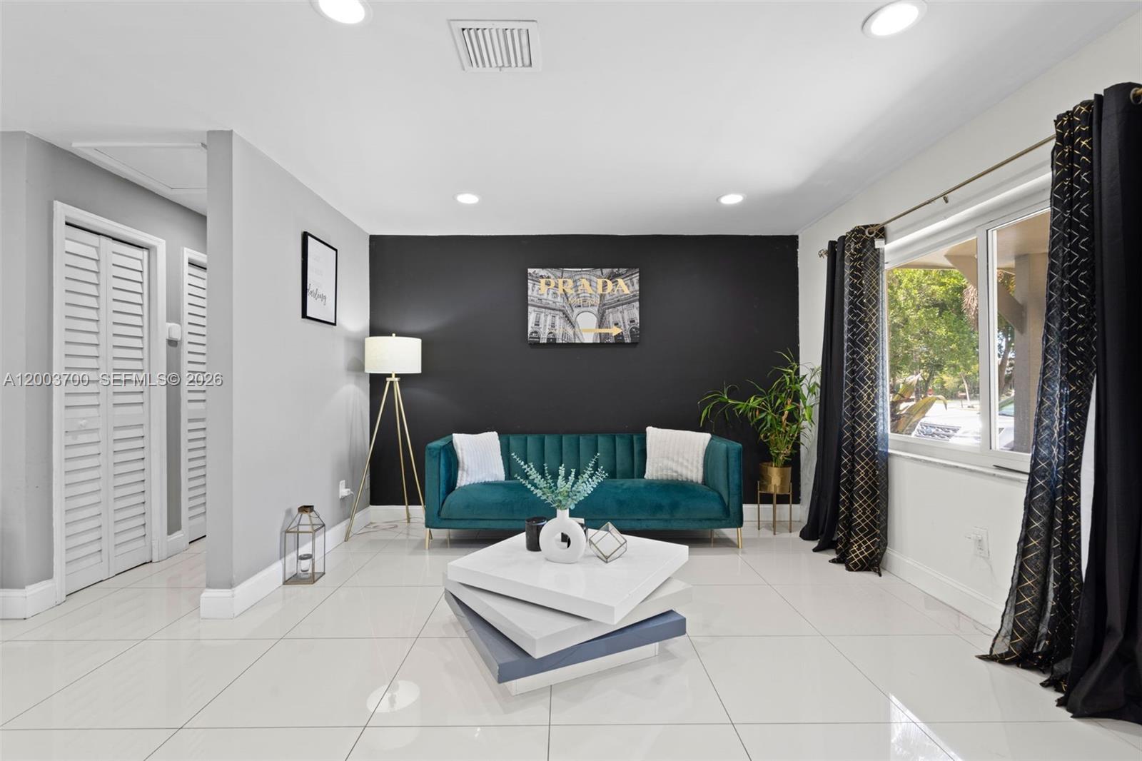 HOMESTEAD LAKES FARMLIFE - Residential