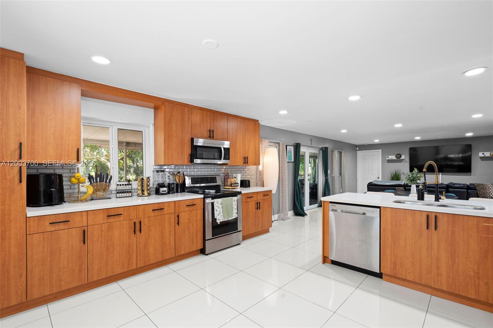 HOMESTEAD LAKES FARMLIFE - Residential