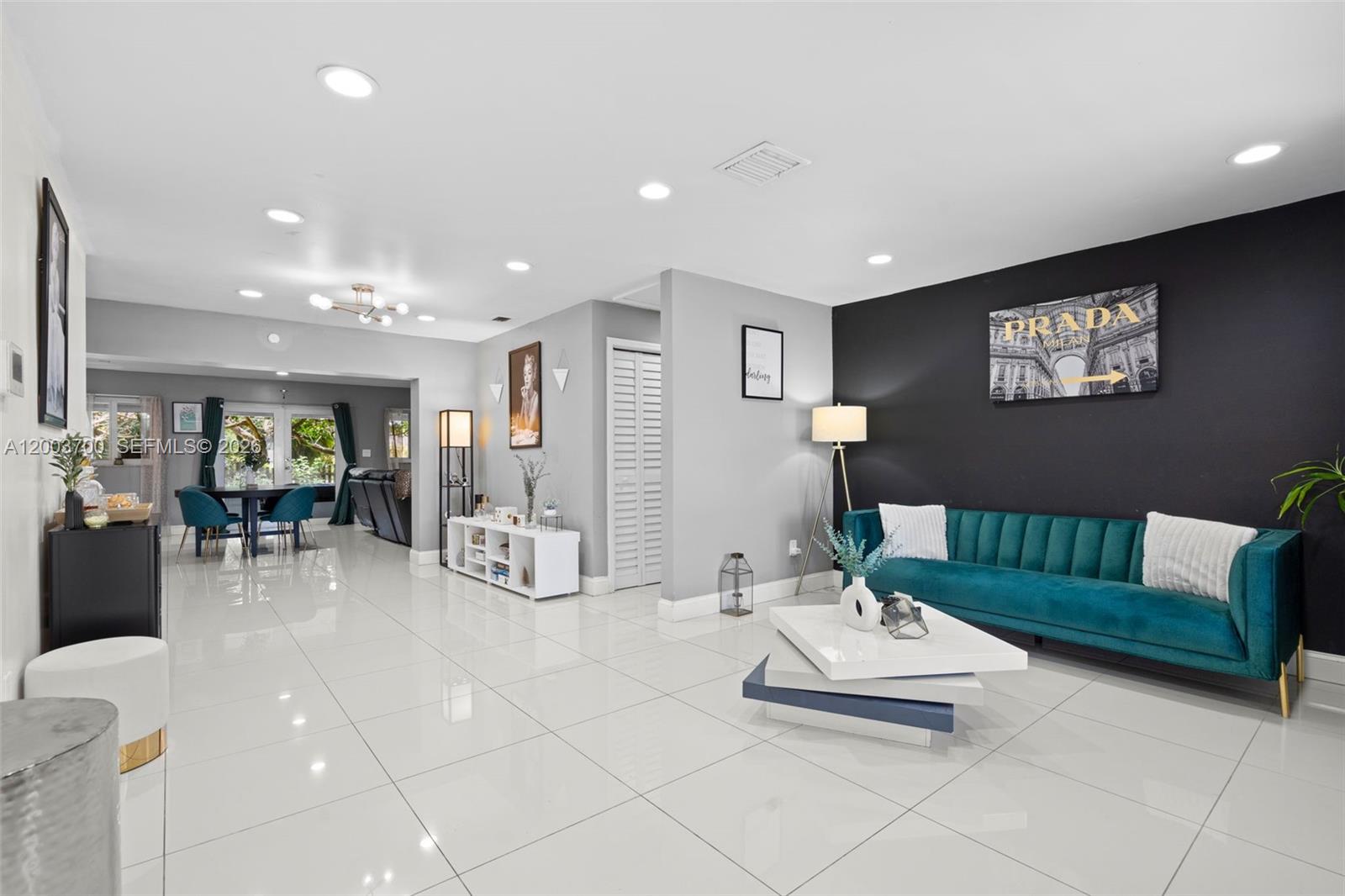 HOMESTEAD LAKES FARMLIFE - Residential