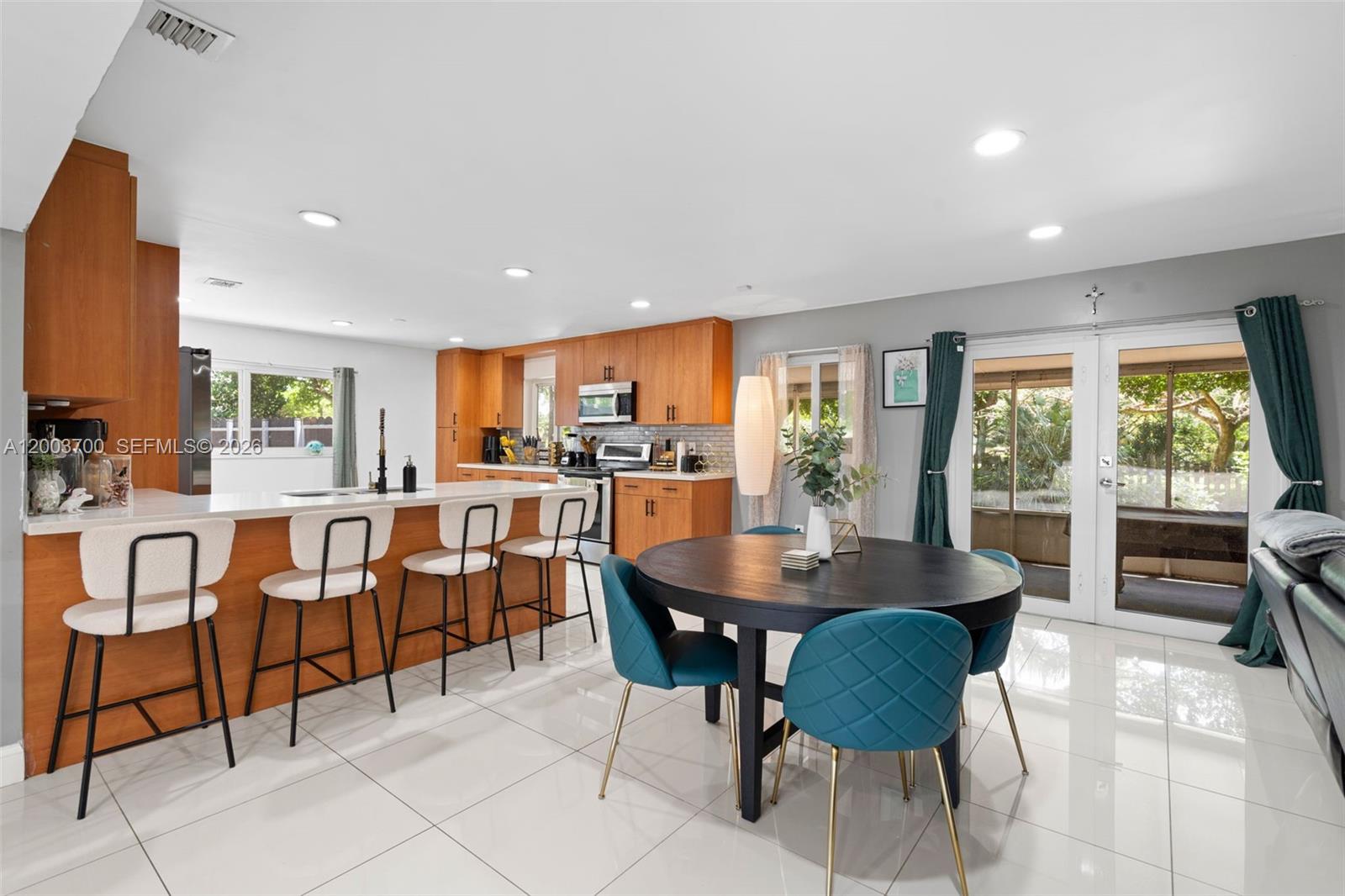 HOMESTEAD LAKES FARMLIFE - Residential